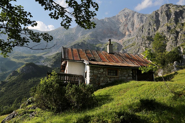 Italian Mountain Lodges for Scenic Trips